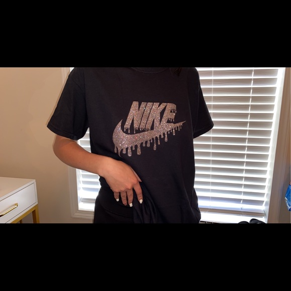 ✨Custom Design Nike T-Shirt✨ - Picture 1 of 3